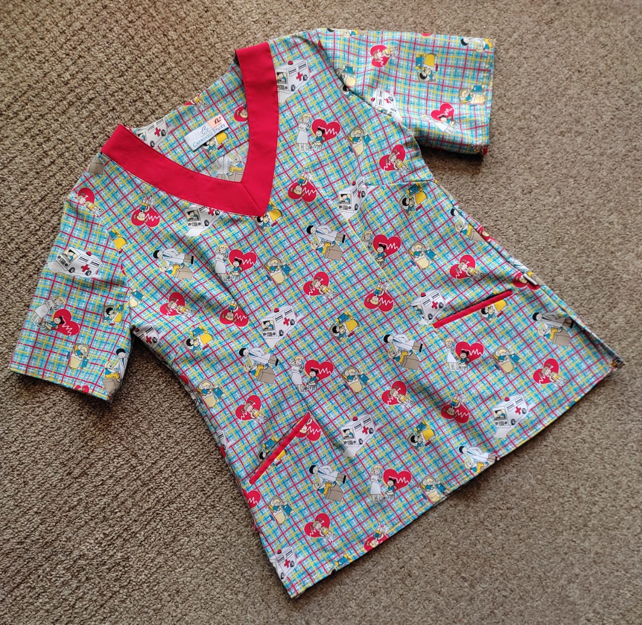 Blusa Dama Estampado Corazones rojos