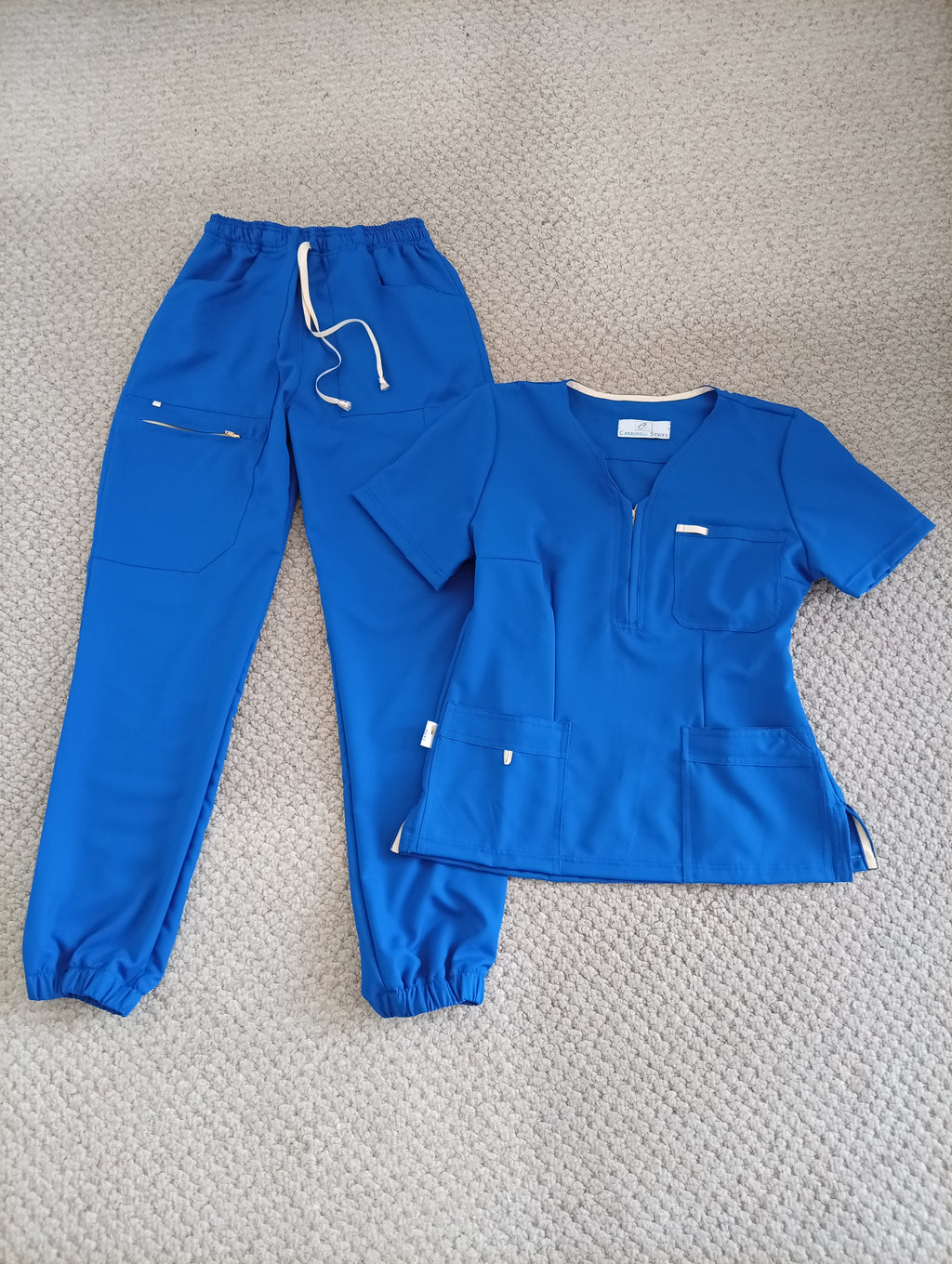 Uniforme Dama Azul Rey 30