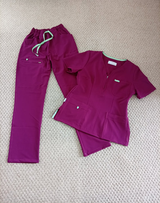 Uniforme Dama Berry
