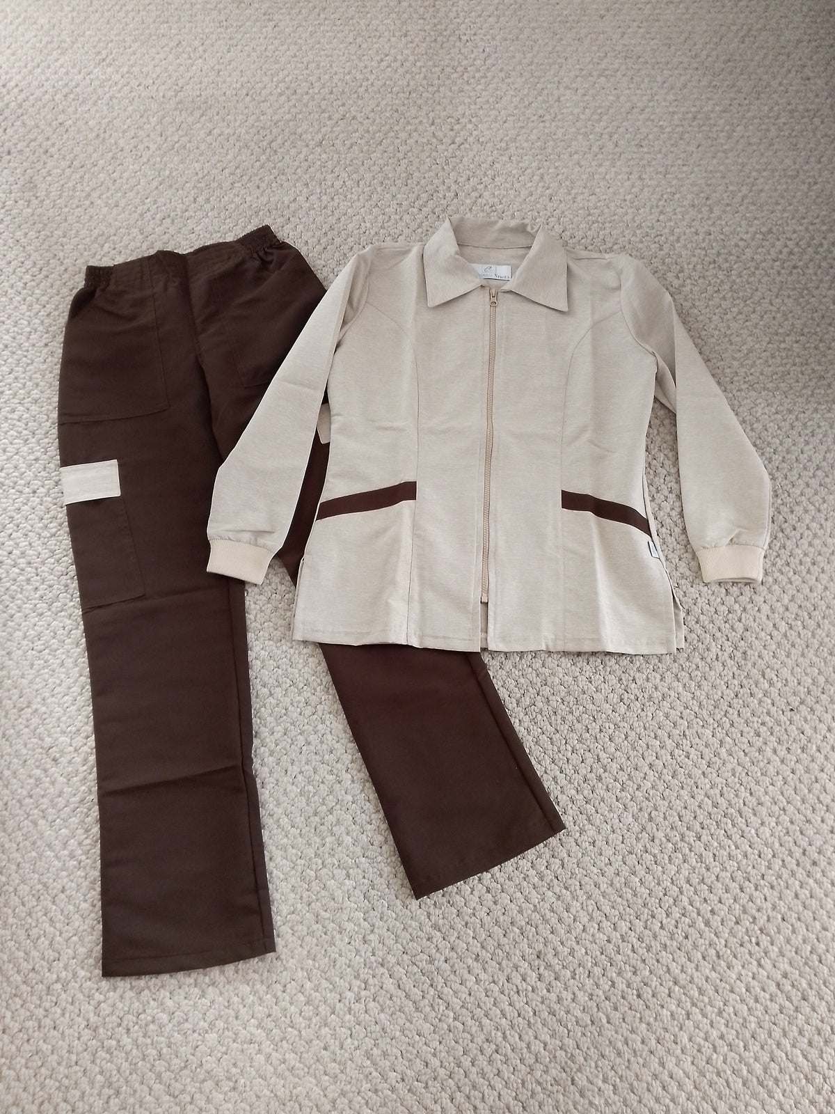 Uniforme Dama Beige