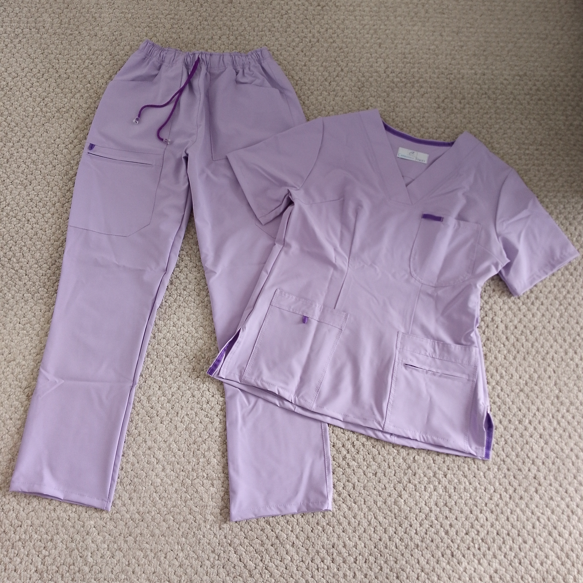 Uniforme Dama Lila
