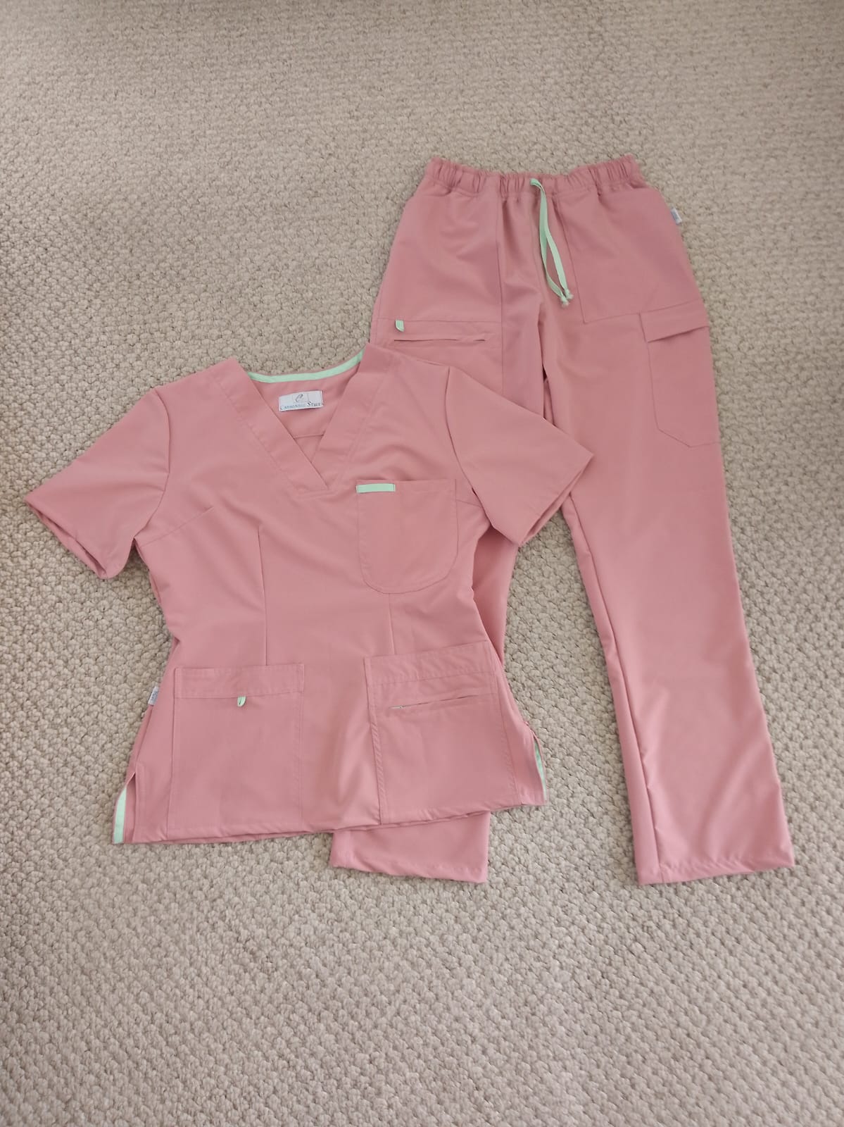 Uniforme Dama Palo Rosa