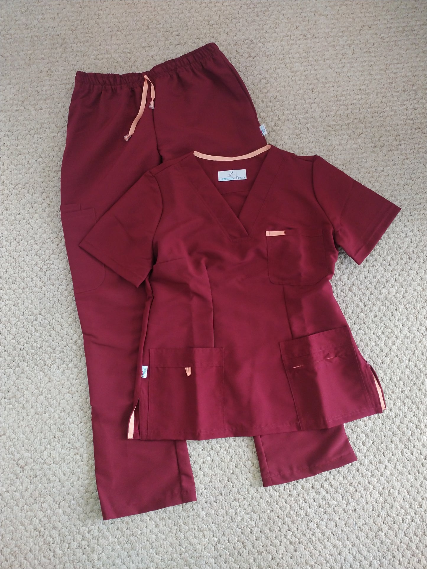 Uniforme Dama Burdeo