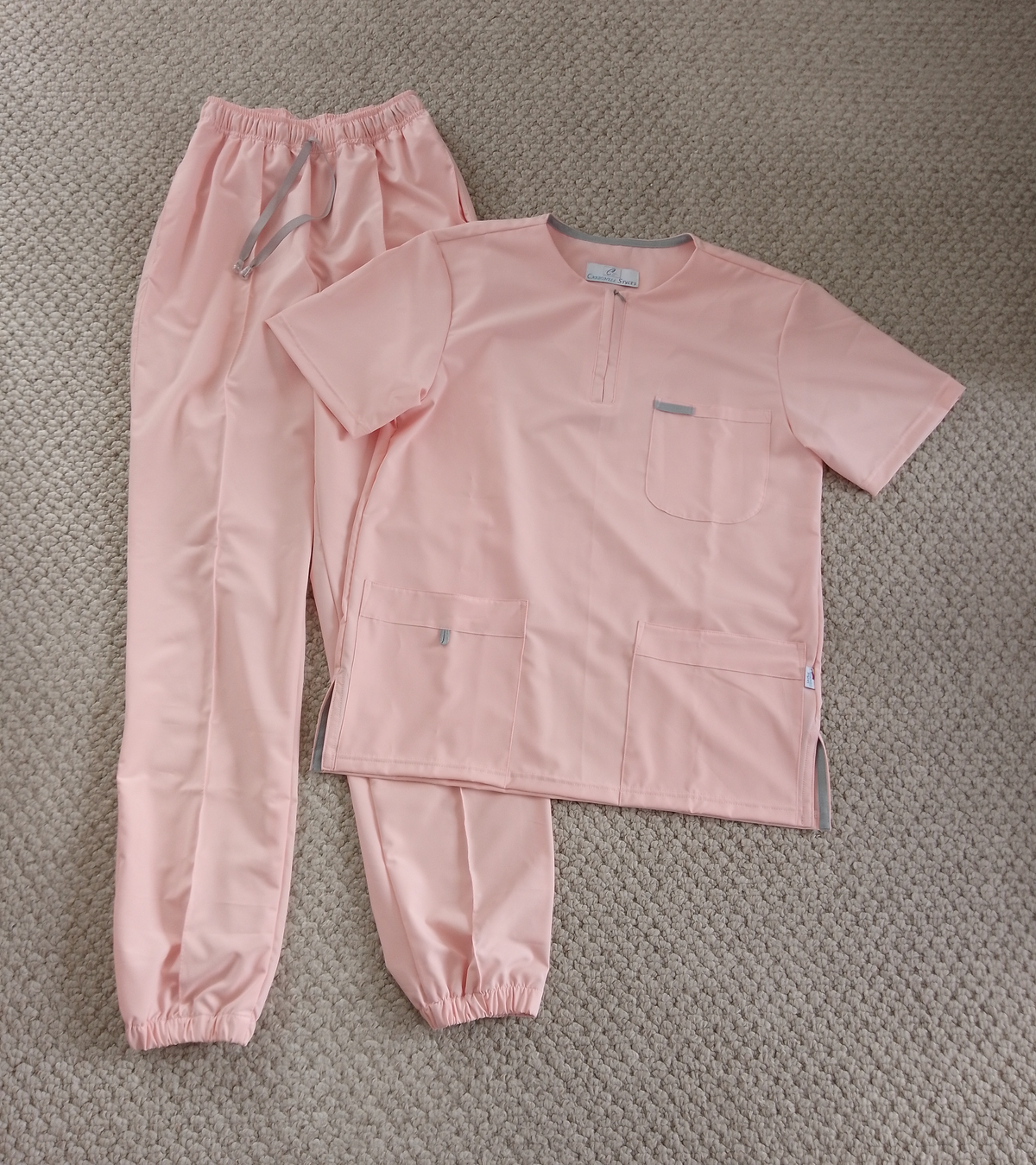 Uniforme Varón rosado crema 1003