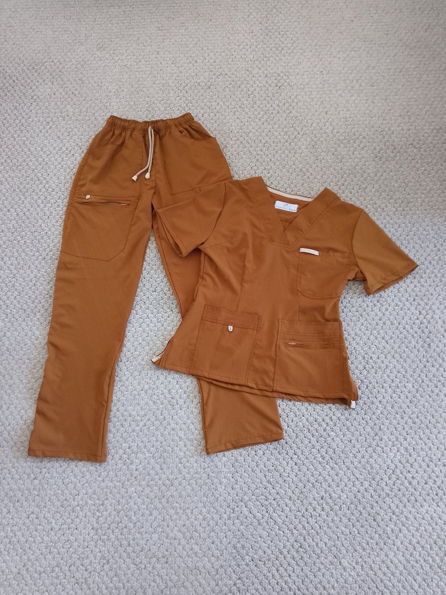 Uniforme Dama Caramelo