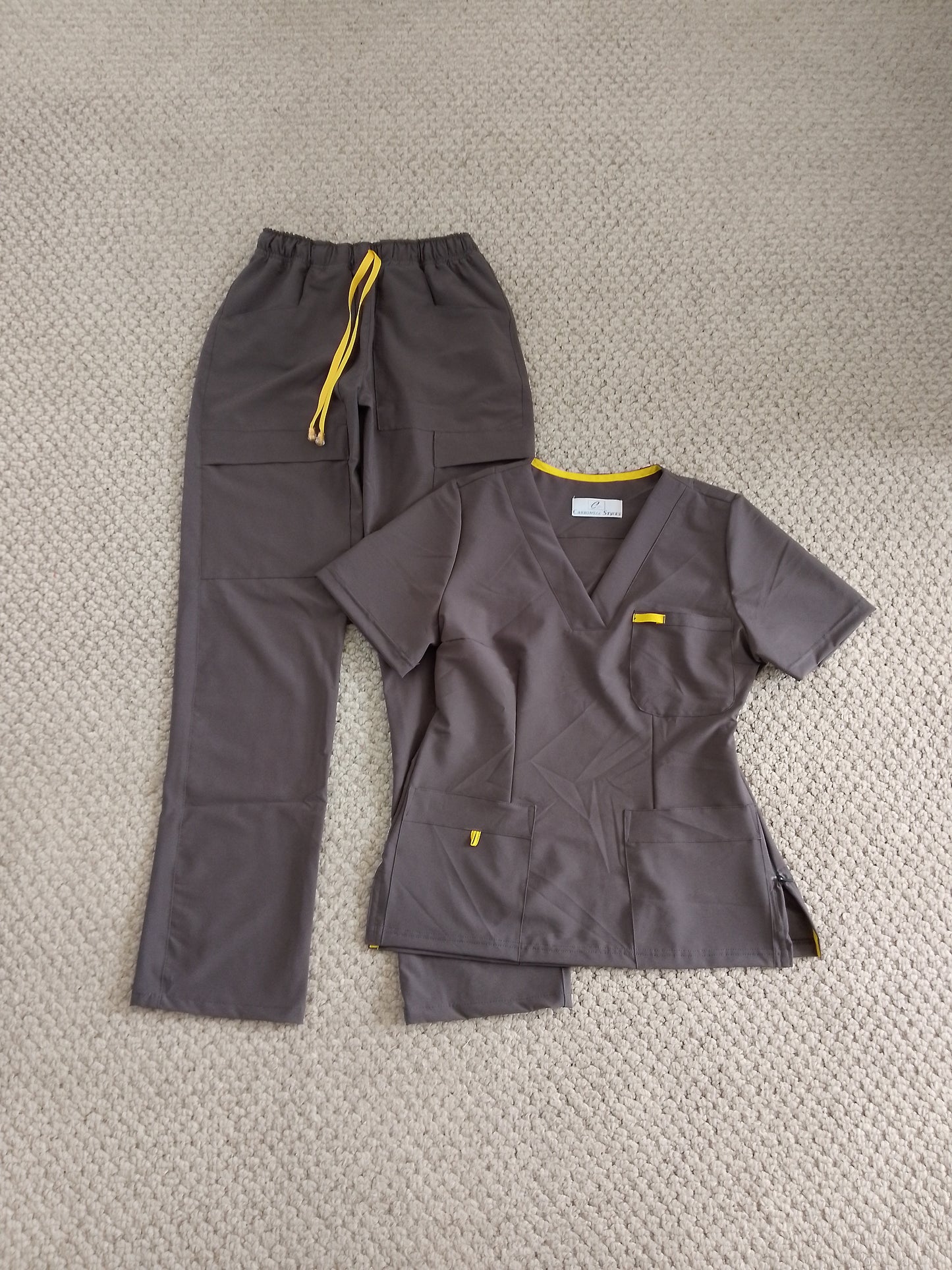 Uniforme Dama Gris Humo