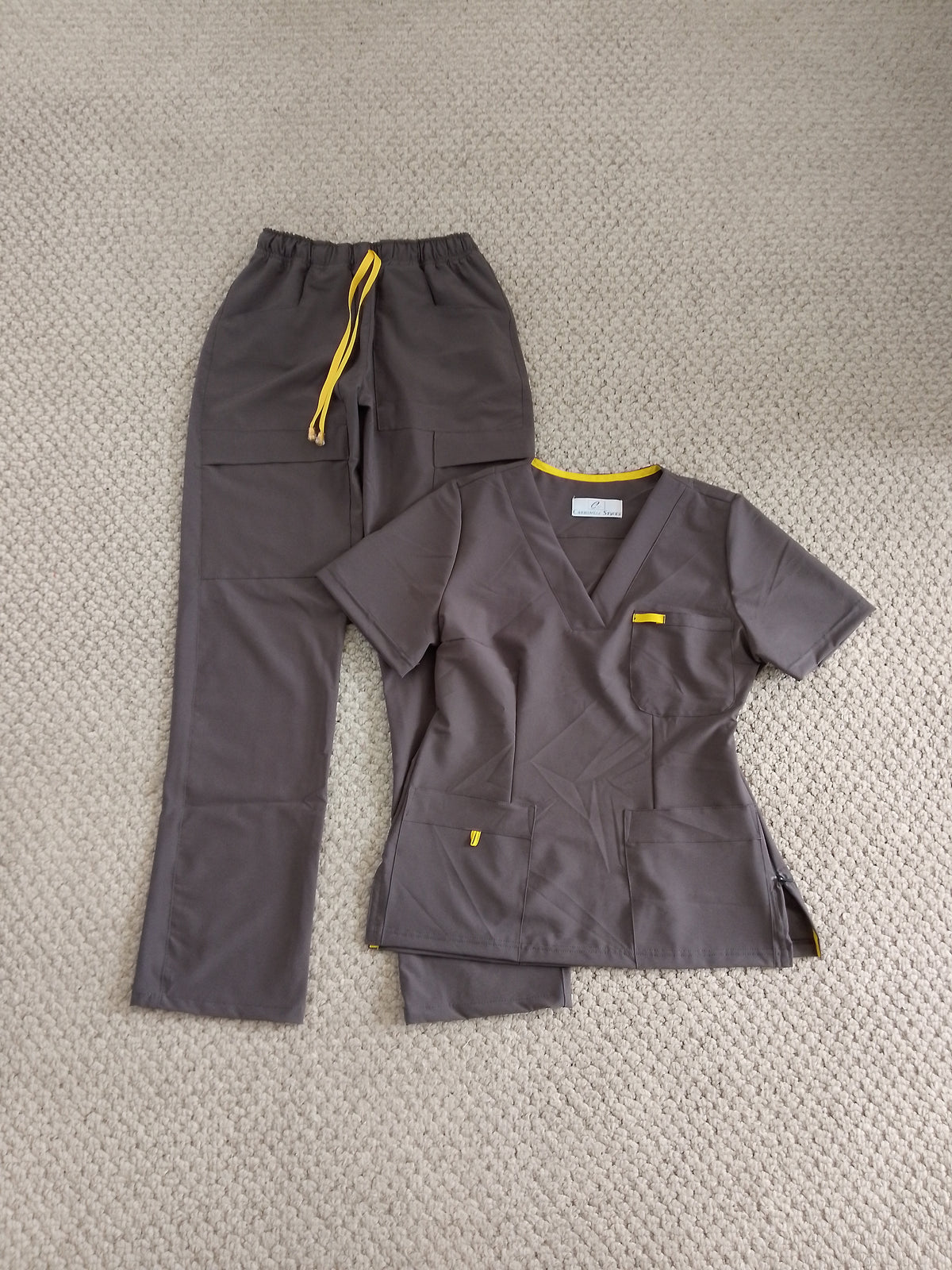 Uniforme Dama Gris Humo