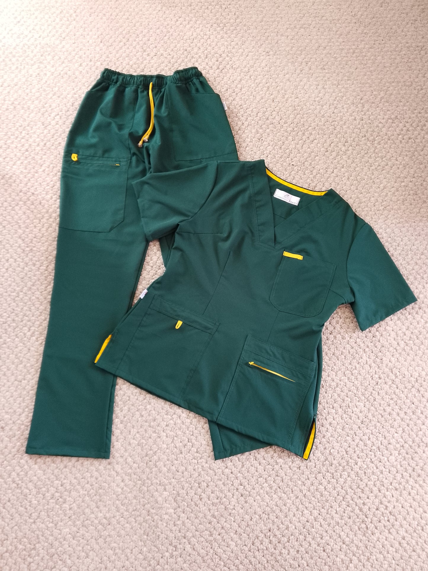 Uniforme dama Verde Hoja