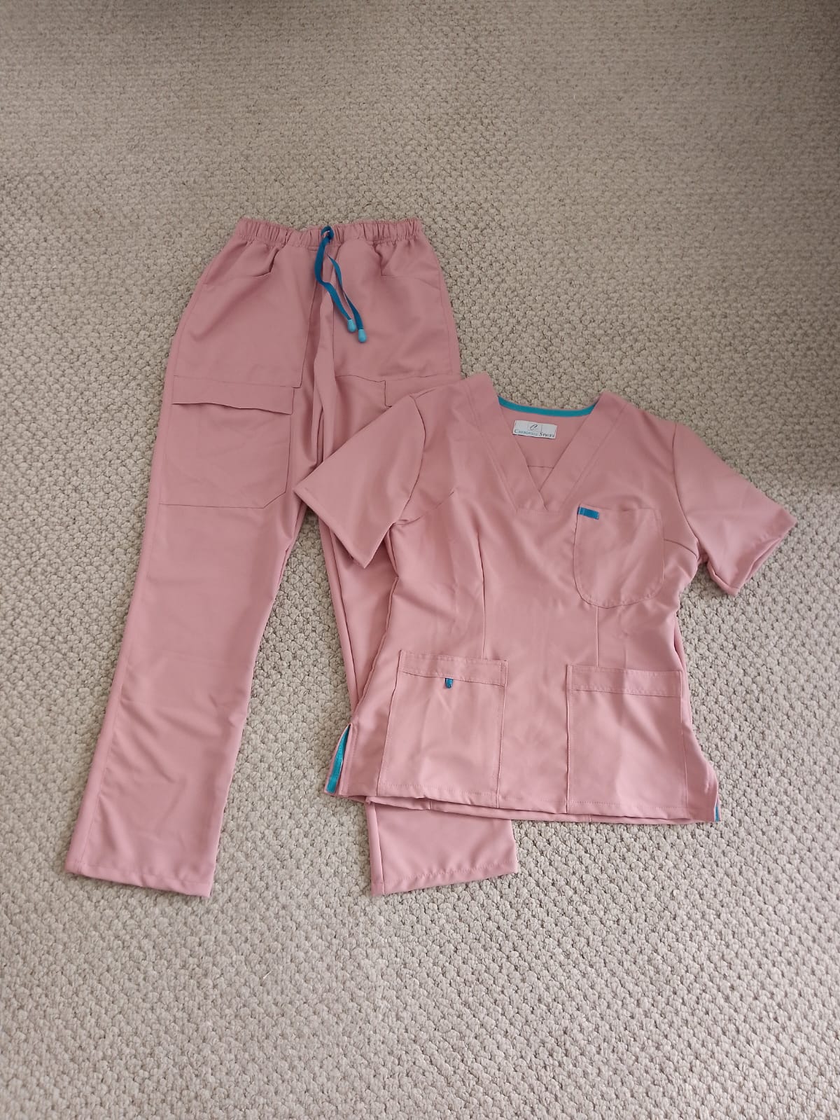 Uniforme Dama Palo de Rosa